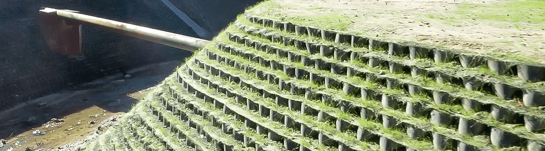 Building Vegetated Retaining Walls with GEOWEB® System